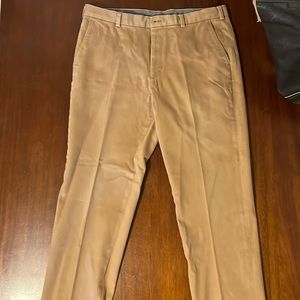 Brooks Brothers men’s khaki pants. Clark fit. Size 38/32